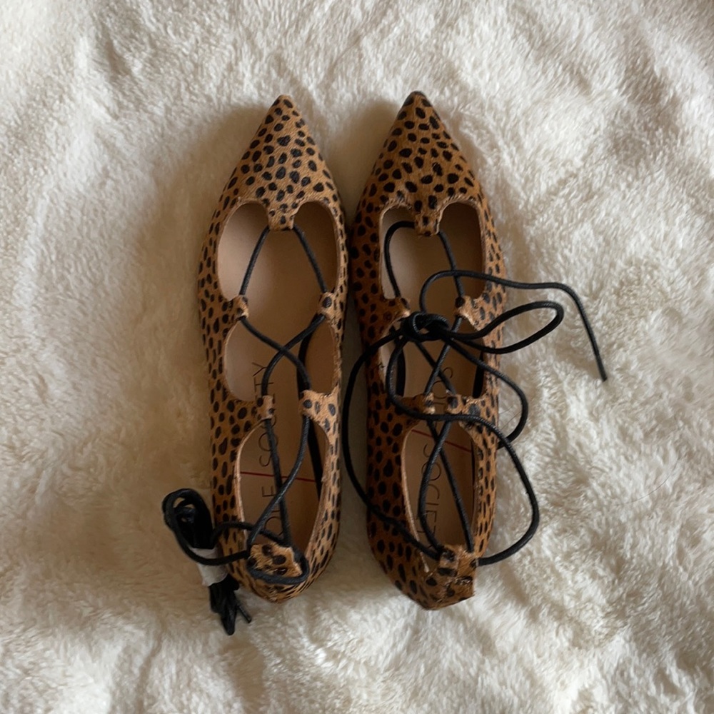 Sole Society cheetah lace up furry flats NWOT!